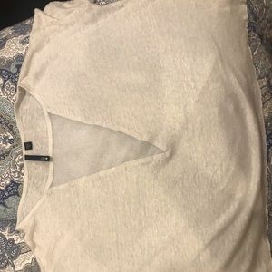 Super cute cropped shirt